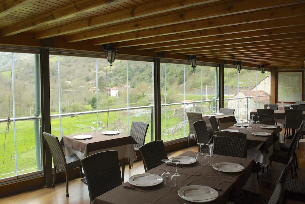 Hostal Monte Rio Hotel Trescares Bagian luar foto