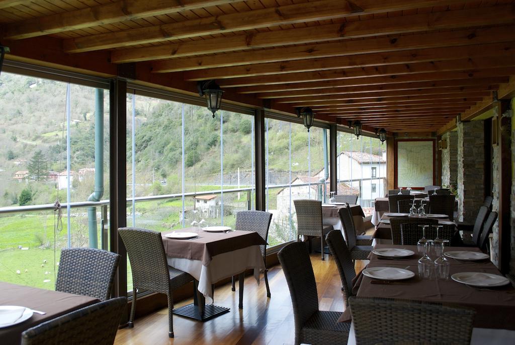 Hostal Monte Rio Hotel Trescares Bagian luar foto